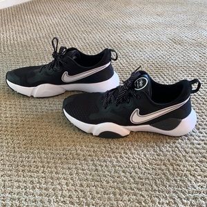 Running Shoe/Trainers